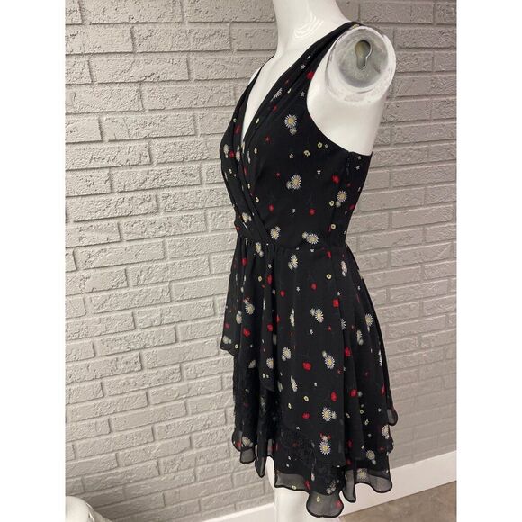 BCBGeneration Women Black Daisy Print Ruffle Layered Mini Halter Dress Size 4 NW - Picture 3 of 12